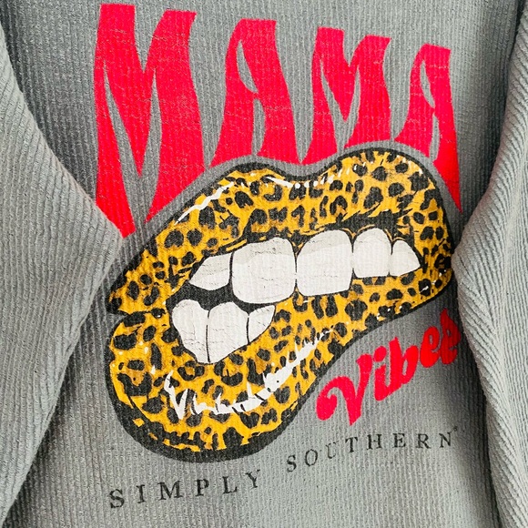 Simply Southern Mama Vibes Leopard Print Lips Graphic Print Textured Sweater - Picture 5 of 9